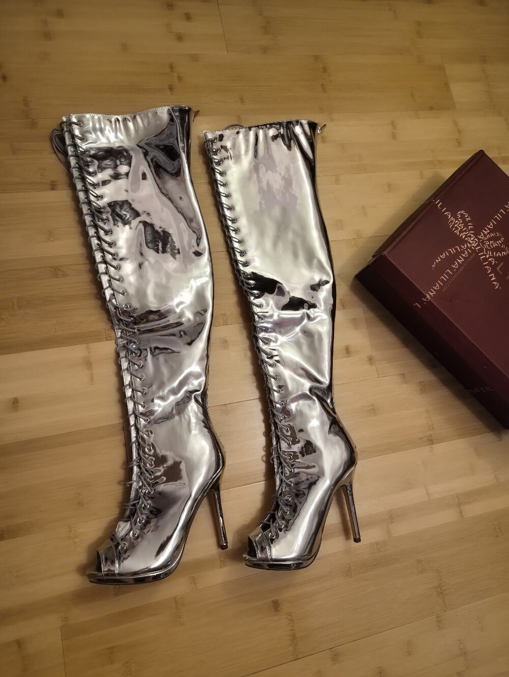 Liliana Silver Metallic Metallic Thigh High Lace Up Peep Toe Stiletto Boots 9 - Picture 15 of 15